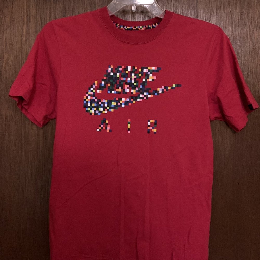 NIKE Multi-Color Digi-Camo Logo Tee